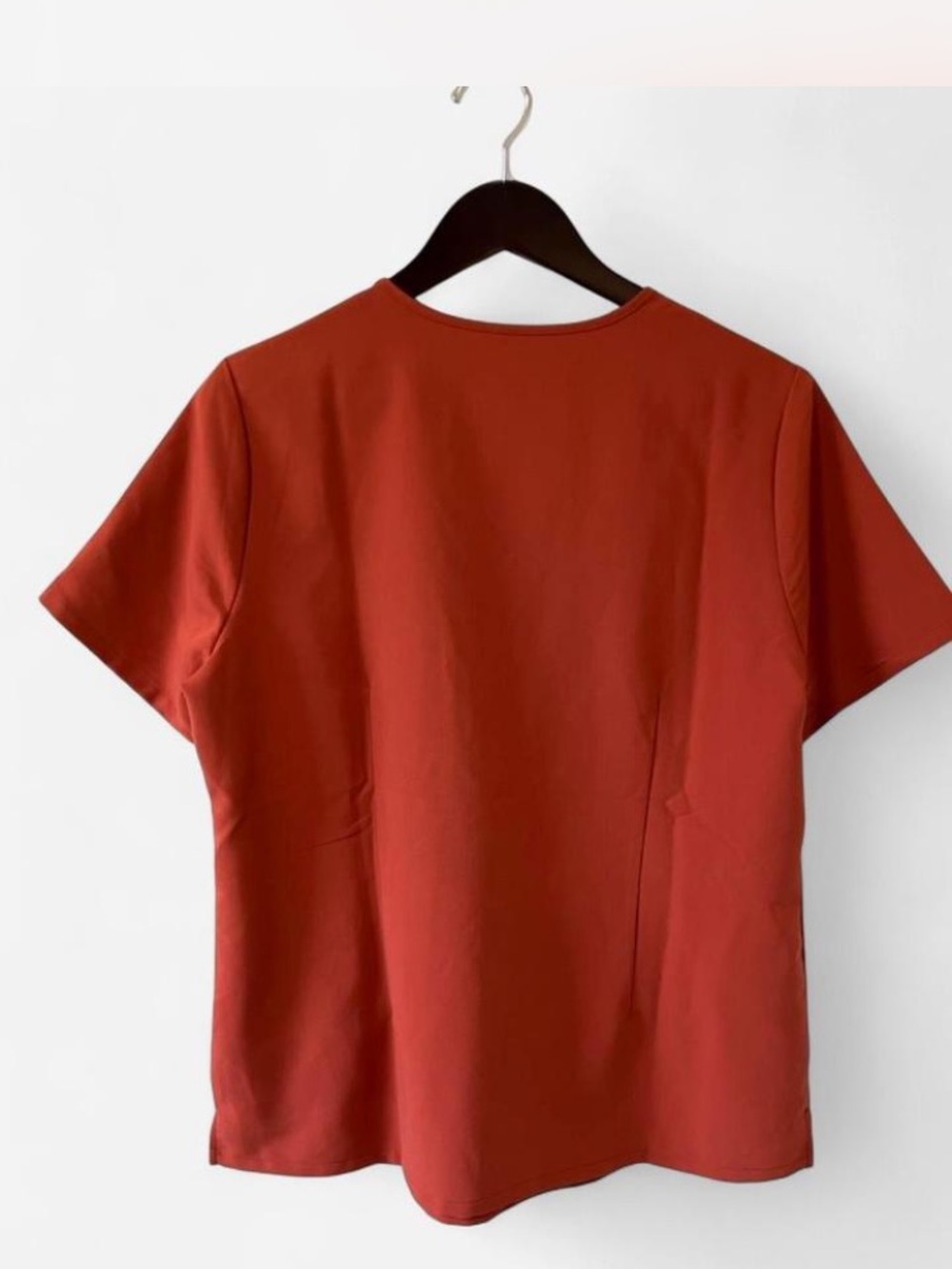 FIGS Catarina scrub top V-Neck Top in Terracotta Women’s Size Large - Picture 6 of 8
